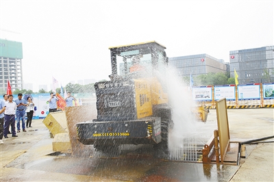 �Ͼ��ĺÿ�������ε����ģ�